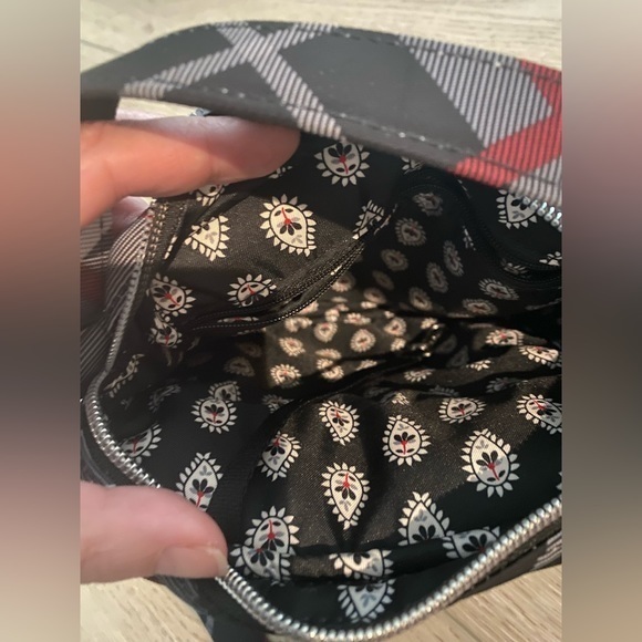 Vera Bradley plaid crossbody bag with adjustable strap and multiple pockets - Picture 5 of 6